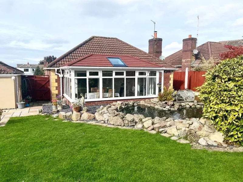 double-hipped-conservatories-5